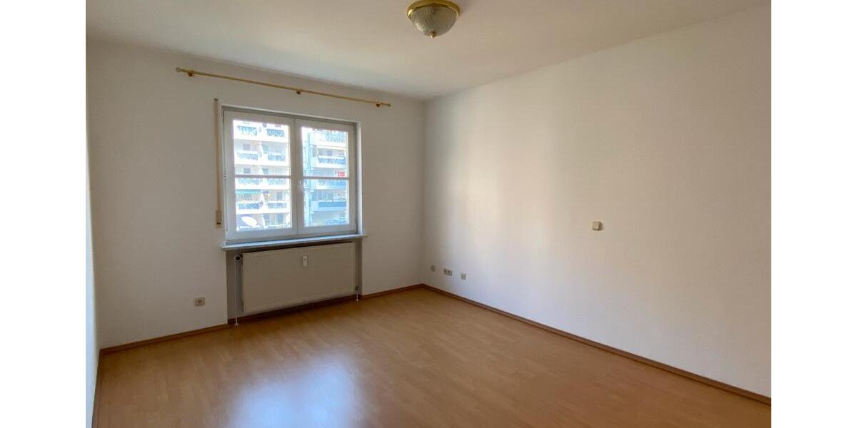 Etagenwohnung Schwalbach am Taunus - 1 Zimmer, 66 m&sup2;, 990&euro; | Angebot:25900858