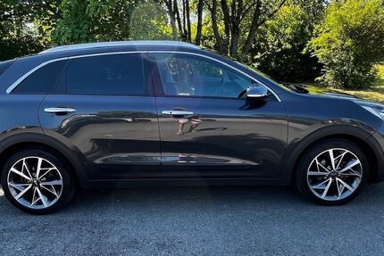 Kia Niro 73.000 km 17.200 &euro; Frankfurt am Main 60433