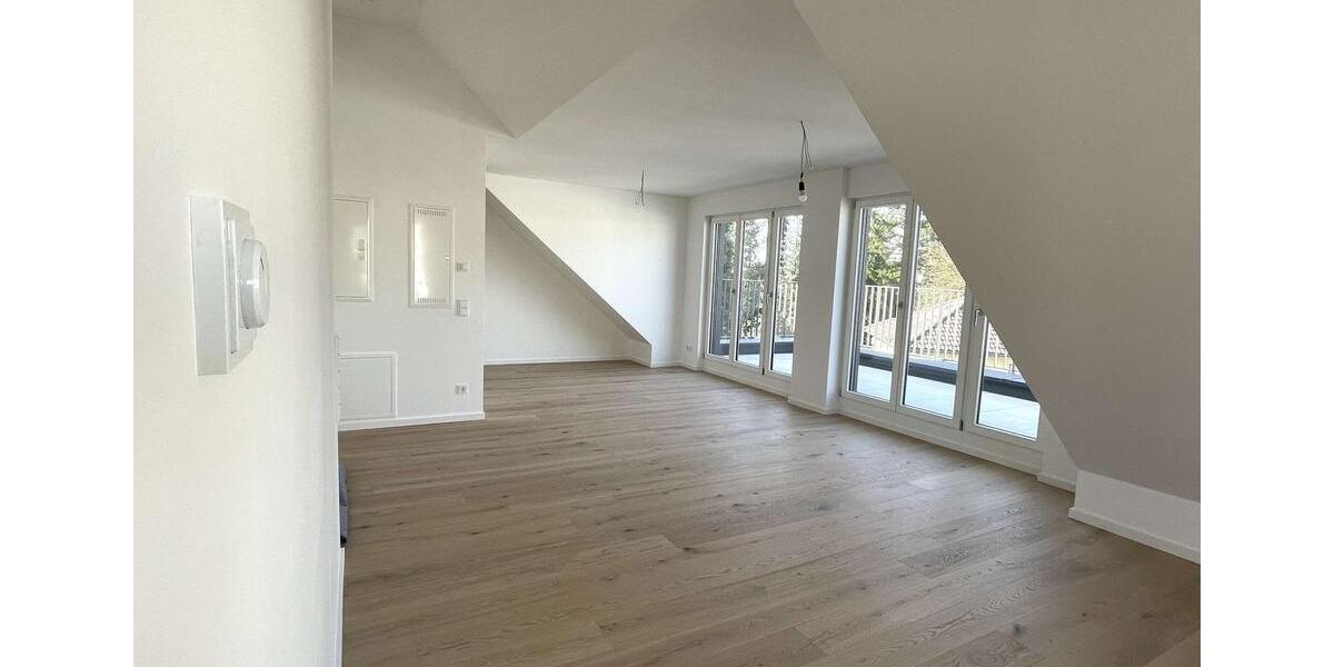 Dachgeschoßwohnung Frankfurt am Main Bergen-Enkheim - 3 Zimmer, 123 m&sup2;, 2.490&euro; | Angebot:25991775