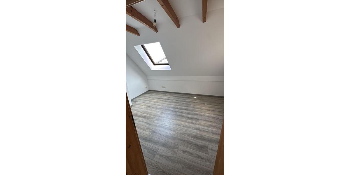 Etagenwohnung Ranstadt - 3 Zimmer, 89 m&sup2;, 890&euro; | Angebot:25881427