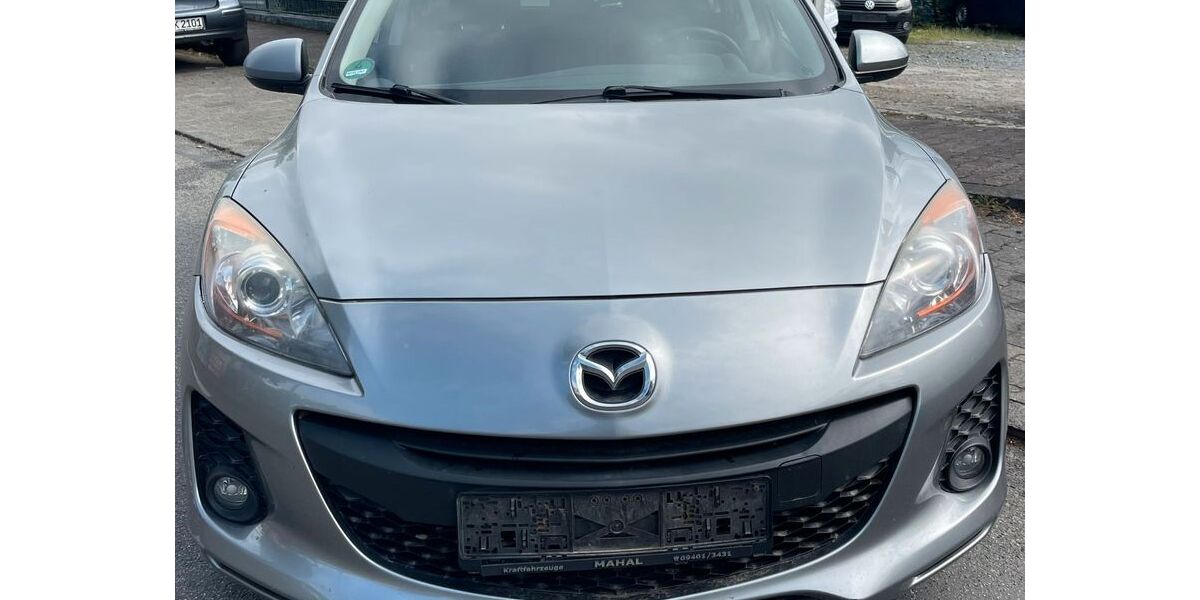 Mazda 3 233.543 km 2.399 &euro; Frankfurt 65933