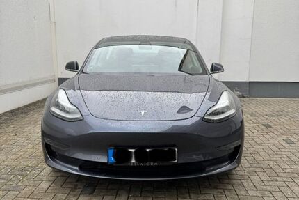 Tesla Model 3 156.000 km 21.999 &euro; Seligenstadt 63500