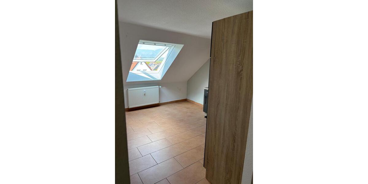 Dachgeschoßwohnung Ortenberg - 3 Zimmer, 97 m&sup2;, 790&euro; | Angebot:26420253