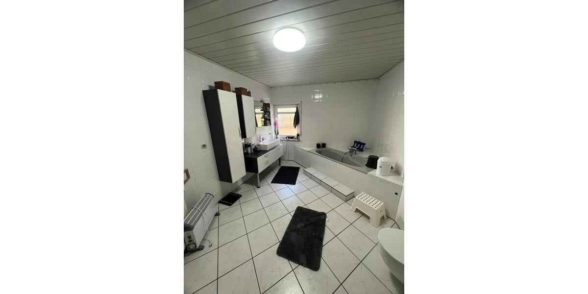 Reihenhaus Mömbris - 5 Zimmer, 175 m&sup2;, 420.000&euro; | Angebot:23808954