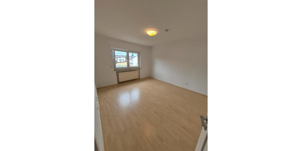 Etagenwohnung Biebergemünd - 3 Zimmer, 139 m&sup2;, 1.390&euro; | Angebot:25045915