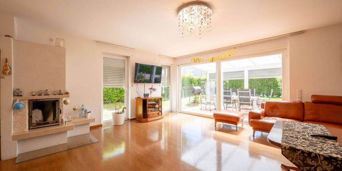 Einfamilienhaus Frankfurt am Main Kalbach-Riedberg - 8 Zimmer, 235 m&sup2;, 4.800&euro; | Angebot:26596231