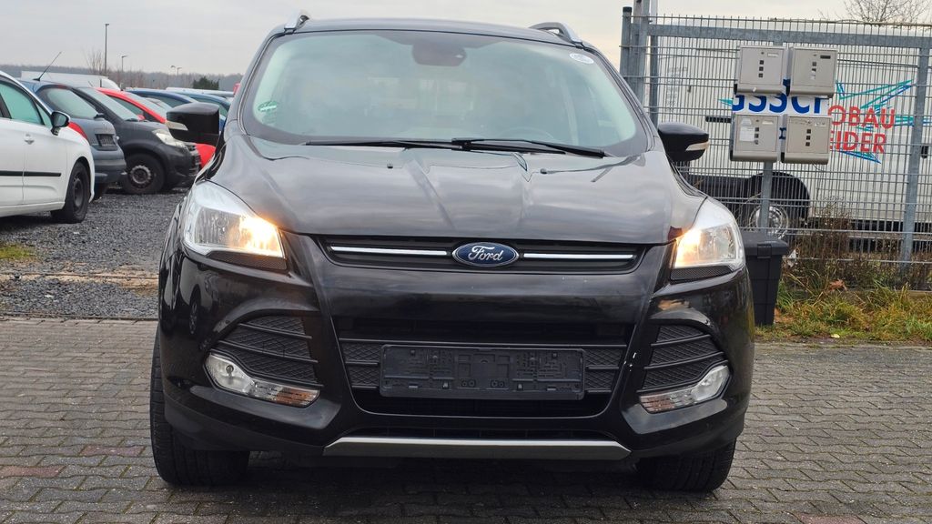 Ford Kuga 117.500 km 9.799 &euro; Dietzenbach 63128
