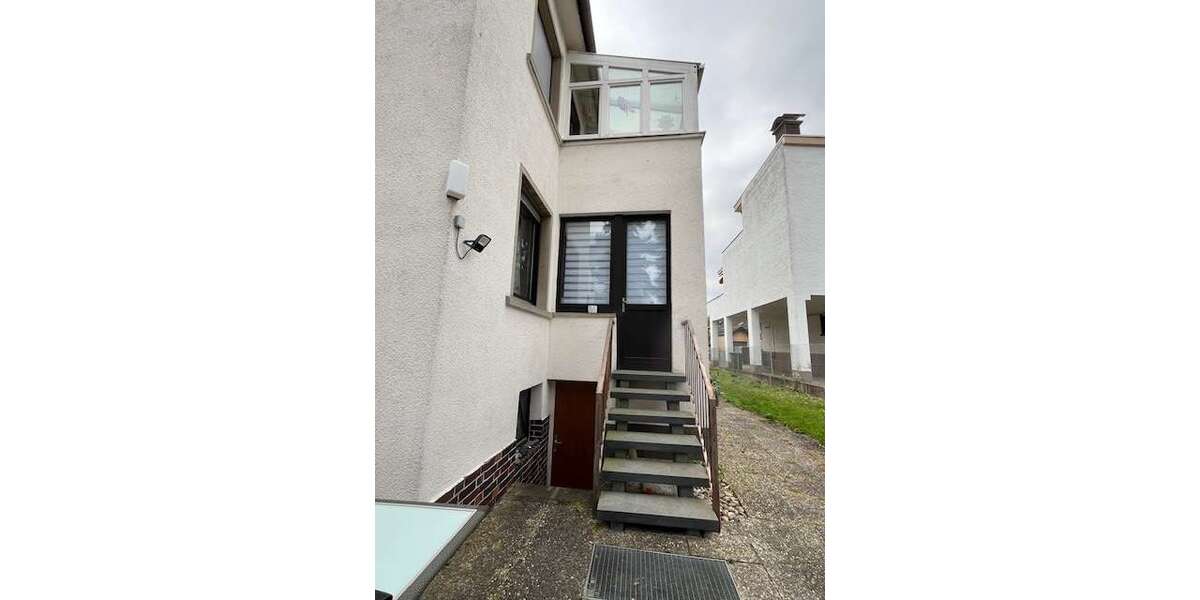 Einfamilienhaus Offenbach-Bieber Bieber - 13.5 Zimmer, 434 m&sup2;, 1.100.000&euro; | Angebot:24752043