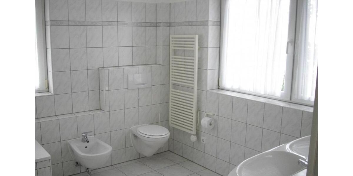 Etagenwohnung Neu-Isenburg Isenburg - 3.5 Zimmer, 150 m&sup2;, 1.700&euro; | Angebot:24219713