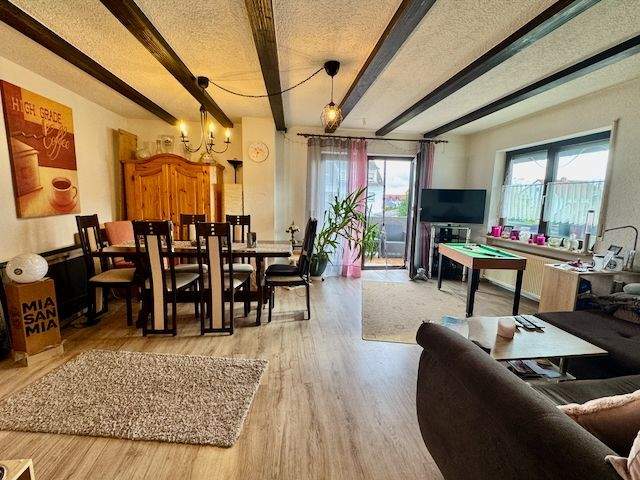 Mehrfamilienhaus, Wohnhaus Schaafheim - 9 Zimmer, 196 m&sup2;, 574.000&euro; | Angebot:25698123