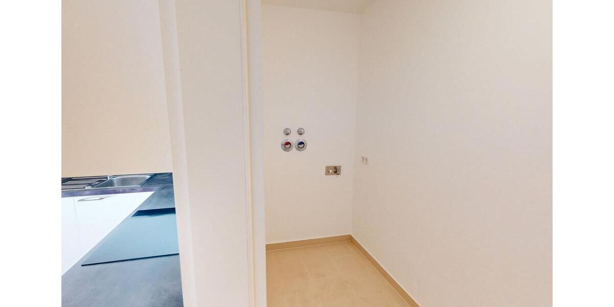 Etagenwohnung Frankfurt am Main - 2 Zimmer, 71 m&sup2;, 1.765&euro; | Angebot:25509900