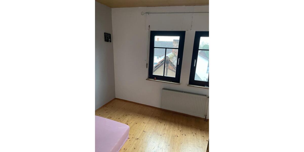 Einfamilienhaus Ortenberg - 7 Zimmer, 180 m&sup2;, 280.000&euro; | Angebot:25936656