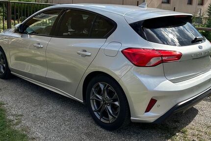 Ford Focus 60.000 km 18.000 &euro; Frankfurt am Main 60489