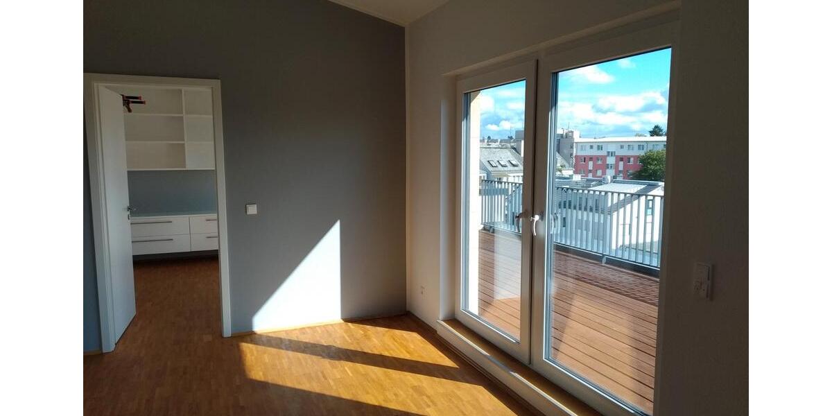 Einfamilienhaus Frankfurt am Main Niederrad - 4 Zimmer, 103 m&sup2;, 1.900&euro; | Angebot:27630774