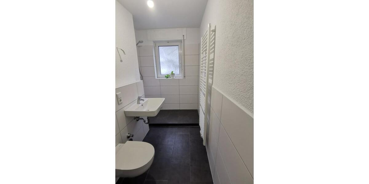 Hochparterre Frankfurt am Main Unterliederbach - 3 Zimmer, 69 m&sup2;, 1.200&euro; | Angebot:25908617