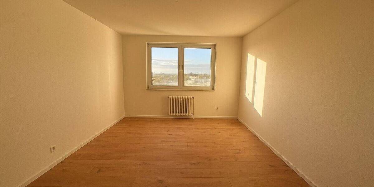 Etagenwohnung Frankfurt am Main Preungesheim - 4 Zimmer, 132 m&sup2;, 1.824&euro; | Angebot:25690822