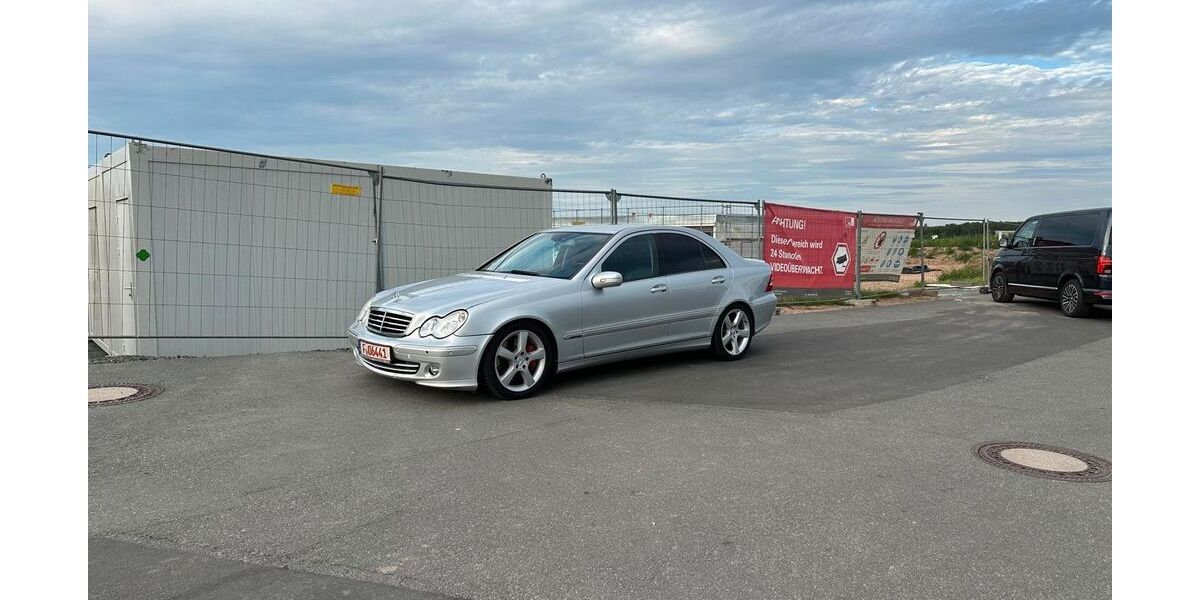 Mercedes-Benz C 320 220.000 km 5.499 &euro; Dietzenbach 63128