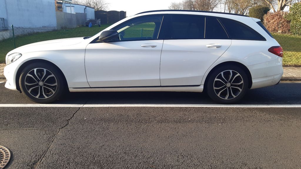 Mercedes-Benz C 300 66.000 km 21.400 &euro; Nidderau 61130