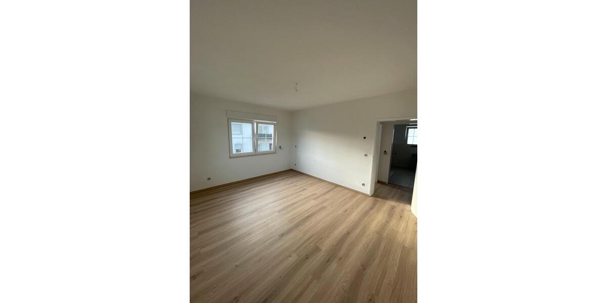 Etagenwohnung Friedrichsdorf - 4 Zimmer, 93 m&sup2;, 1.850&euro; | Angebot:26364519