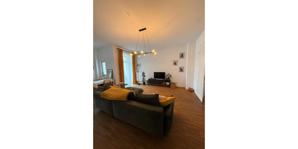 Etagenwohnung Frankfurt am Main Bockenheim - 2 Zimmer, 83 m&sup2;, 1.800&euro; | Angebot:25936839