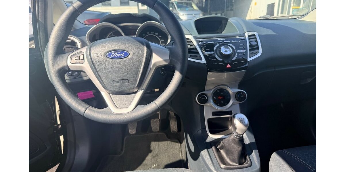 Ford Fiesta 1.6 TDCI Titanium/5Türig/TOP 193.000 km 3.290 &euro; Frankfurt 60386