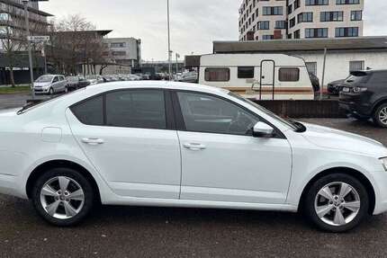 Skoda Octavia 184.600 km 9.900 &euro; Aschaffenburg 63741