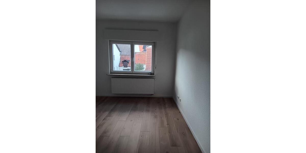 Erdgeschoßwohnung Erlensee - 5 Zimmer, 104 m&sup2;, 1.150&euro; | Angebot:25393328
