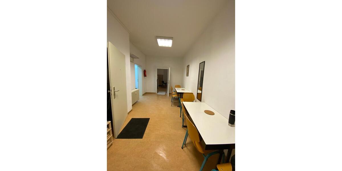 Etagenwohnung Frankfurt am Main Rödelheim - 15 Zimmer, 150 m&sup2;, 590&euro; | Angebot:25923530