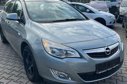 Opel Astra 172.000 km 2.750 &euro; Büdingen 63654