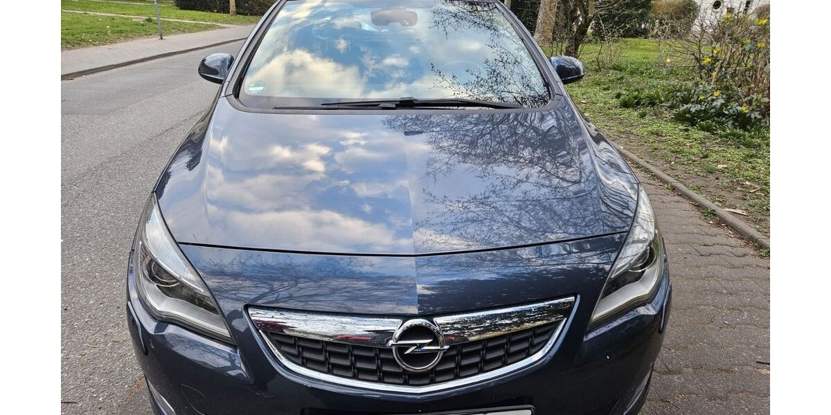 Opel Astra 196.000 km 2.800 &euro; Frankfurt 65936