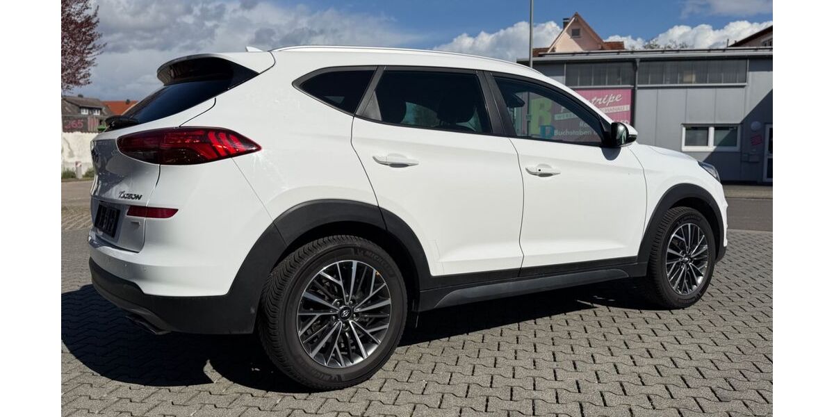 Hyundai TUCSON 245.865 km 10.980 &euro; Hanau 63452