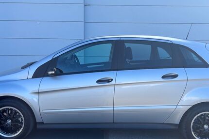 Mercedes-Benz B 200 194.549 km 3.900 &euro; Frankfurt am Main 65933
