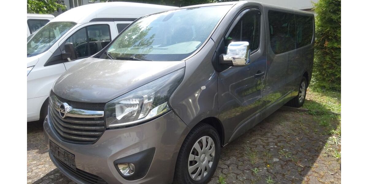 Opel Vivaro 224.162 km 9.200 &euro; Frankfurt 60386