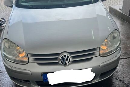 VW Golf 243.000 km 1.450 &euro; Kelsterbach 65451