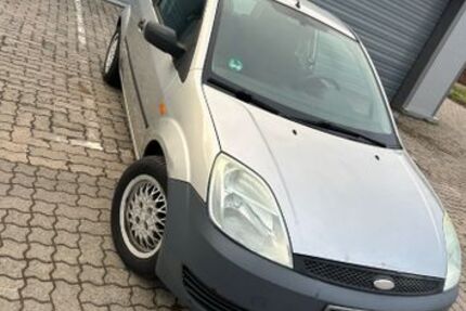 Ford Fiesta 187.042 km 630 &euro; Büdingen 63654
