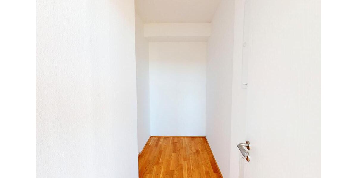 Einfamilienhaus Frankfurt am Main Nord-Ost - 2 Zimmer, 106 m&sup2;, 1.845&euro; | Angebot:26004724