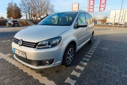 VW Touran 228.000 km 9.300 &euro; Echzell 61209