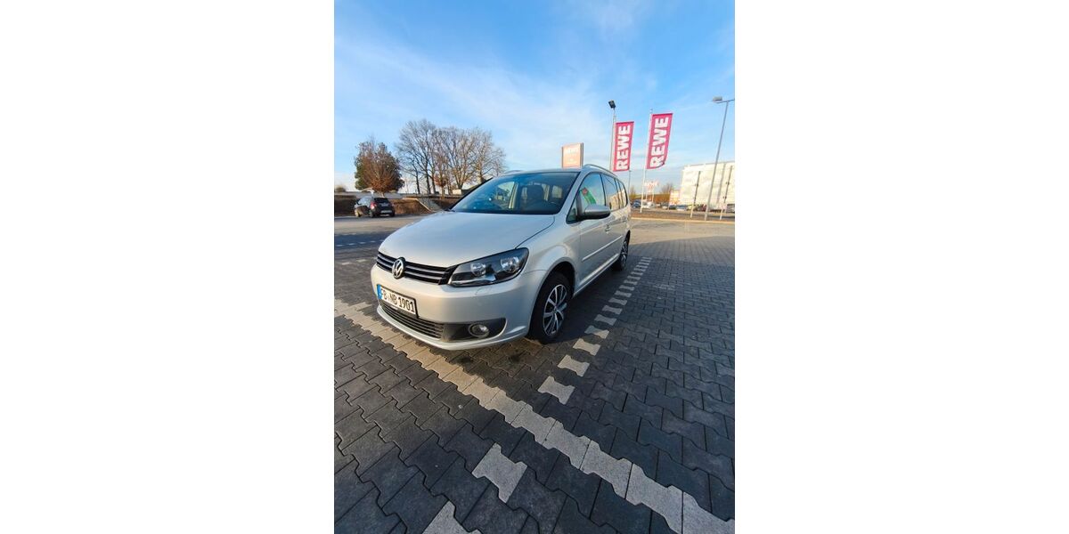 VW Touran 228.000 km 9.300 &euro; Echzell 61209