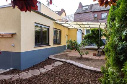 Haus Dreieich - 6 Zimmer, 207 m&sup2;, 3.800&euro; | Angebot:26977834