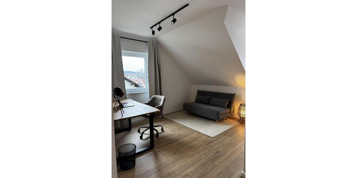 Dachgeschoßwohnung Aschaffenburg Damm - 2 Zimmer, 67 m&sup2;, 1.330&euro; | Angebot:26343868