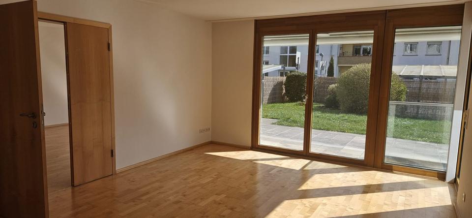 Erdgeschoßwohnung Frankfurt am Main Mitte-West - 4 Zimmer, 128 m&sup2;, 2.050&euro; | Angebot:25923522