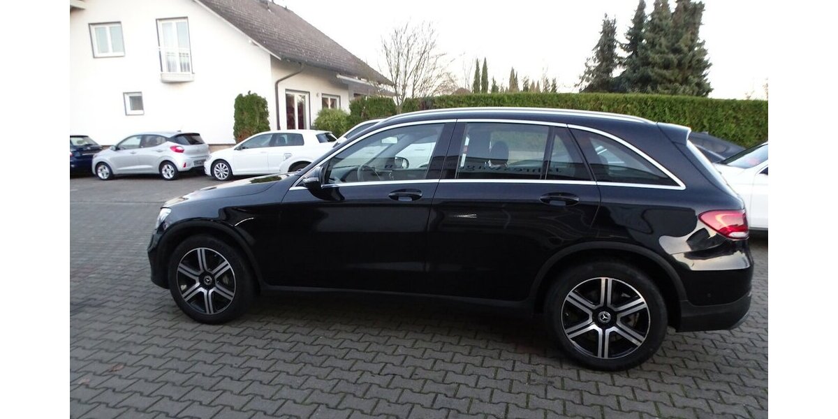 Mercedes-Benz GLC 400 d 4M Rückfahrkamera, LED-Scheinwerfer, Nav 160.000 km 28.890 &euro; Rodgau 63110