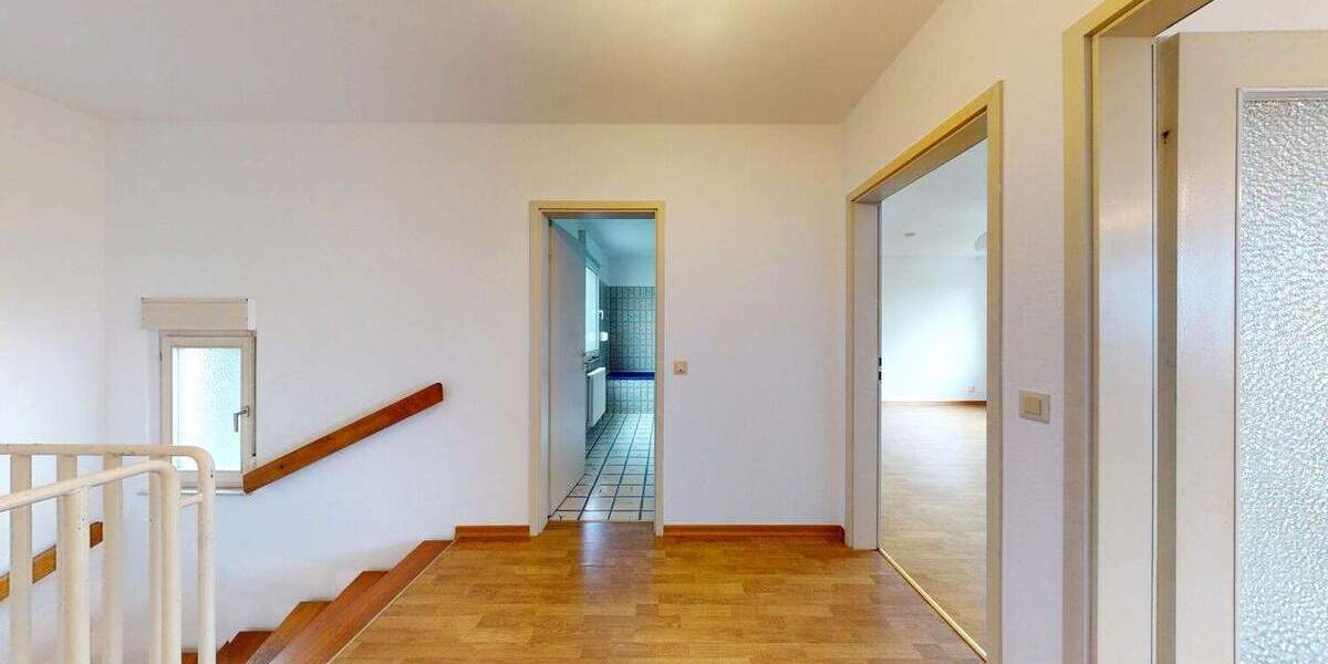 Reihenmittelhaus Frankfurt am Main Niederursel - 4 Zimmer, 125 m&sup2;, 680.000&euro; | Angebot:25815007