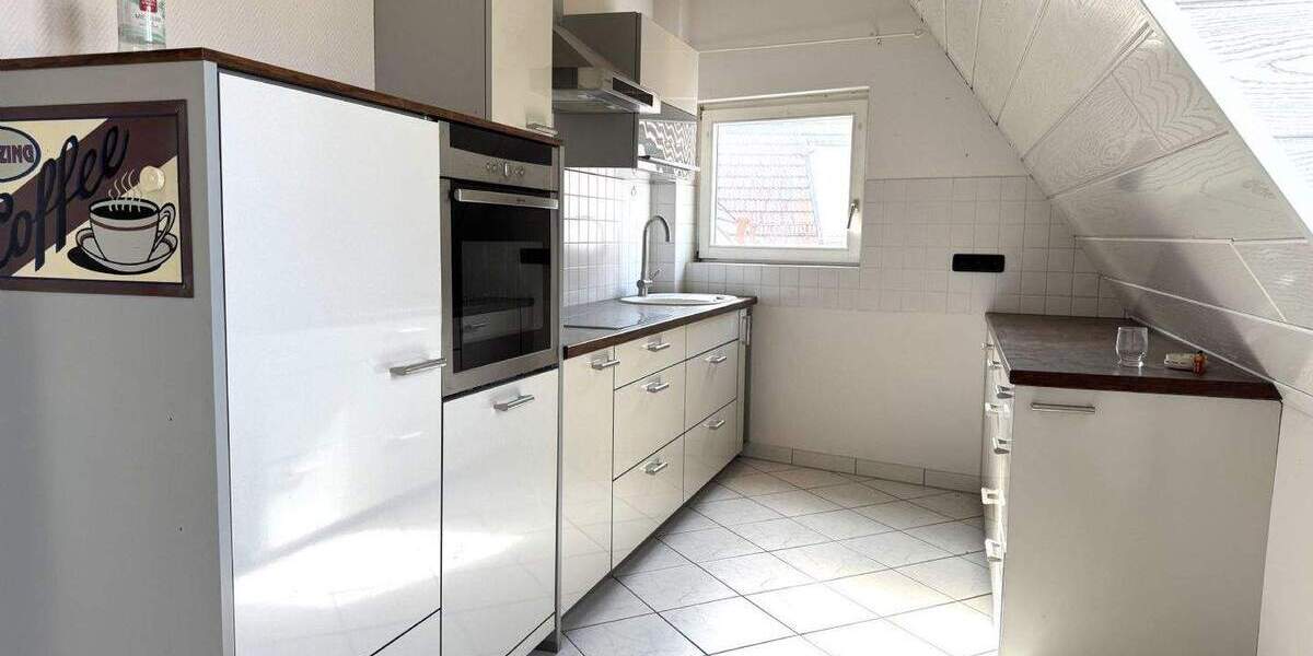 Etagenwohnung Bad Homburg Kirdorf - 4 Zimmer, 125 m&sup2;, 1.375&euro; | Angebot:25916603