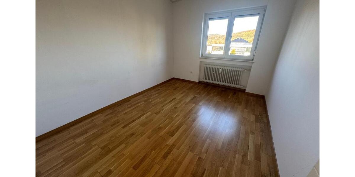 Etagenwohnung Altenstadt - 4 Zimmer, 100 m&sup2;, 1.000&euro; | Angebot:26001613