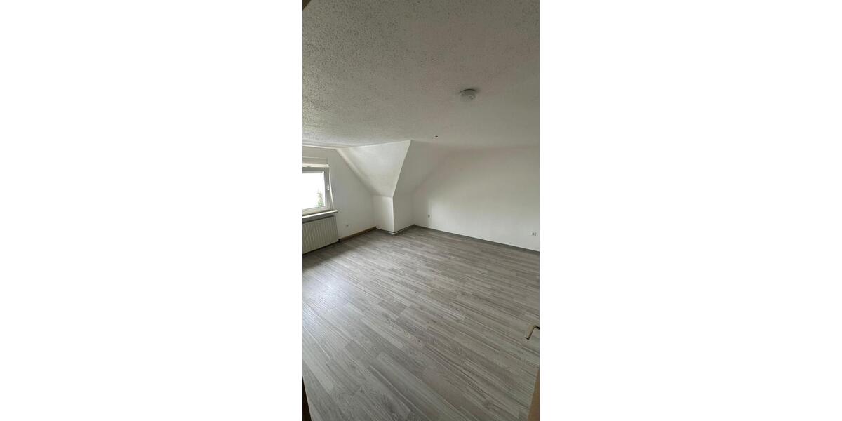 Etagenwohnung Kelsterbach - 4.5 Zimmer, 110 m&sup2;, 1.500&euro; | Angebot:27628761