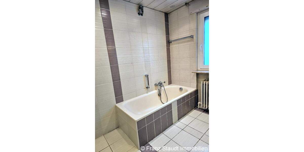 Bungalow Kleinostheim Waldstadt - 6 Zimmer, 204 m&sup2;, 940.000&euro; | Angebot:25725881