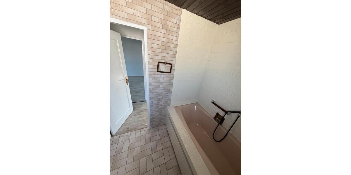 Doppelhaushälfte Neu-Isenburg Isenburg - 3 Zimmer, 110 m&sup2;, 2.200&euro; | Angebot:25924202