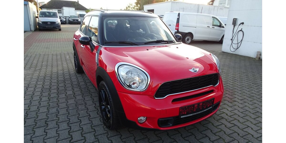 Mini Cooper SD Countryman All4 Cooper SD All4 Automatik 154.582 km 7.990 &euro; Rodgau 63110