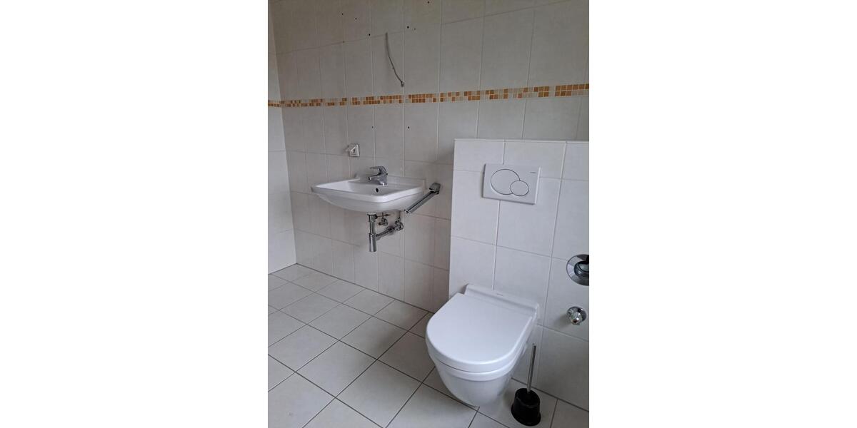 Etagenwohnung Friedrichsdorf - 3 Zimmer, 105 m&sup2;, 1.300&euro; | Angebot:25170172